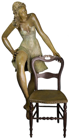 Femme  la chaise